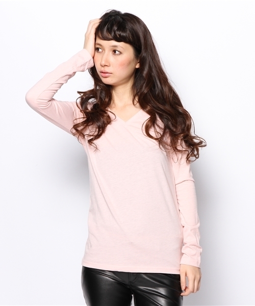 AZUL by moussy（アズールバイマウジー）の「TC天竺V/N長袖PO（Tシャツ/カットソー・レディース・オフホワイト/ネイビー/サックスブルー/ピンク/ブラック/ブラック系その他/ライム/インディゴブルー・LARGE/X-SMALL/SMALL/MEDIUM）」の8枚目の写真