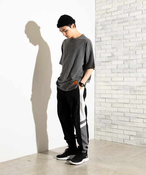 WEGO（ウィゴー）の「WEGO/ピグメント無地Tシャツ（Tシャツ/カットソー・メンズ・ベージュ/パープル/スミクロ・LARGE/MEDIUM）」の16枚目の写真