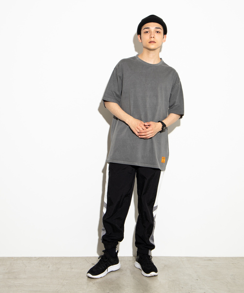 WEGO（ウィゴー）の「WEGO/ピグメント無地Tシャツ（Tシャツ/カットソー・メンズ・ベージュ/パープル/スミクロ・LARGE/MEDIUM）」の7枚目の写真