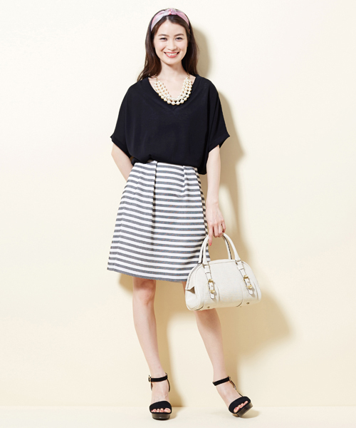 UNITED ARROWS（ユナイテッドアローズ）の「○UAB HT-CO Vネック フレンチスリーブ ニット§◆（ニット/セーター・レディース・ホワイト/ブラック/オレンジ/イエロー/ライトブルー/ネイビー/グレー・フリー）」の15枚目の写真