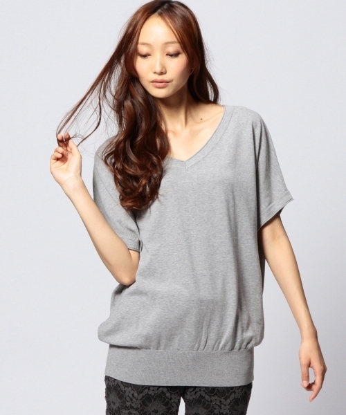 UNITED ARROWS（ユナイテッドアローズ）の「○UAB HT-CO Vネック フレンチスリーブ ニット§◆（ニット/セーター・レディース・ホワイト/ブラック/オレンジ/イエロー/ライトブルー/ネイビー/グレー・フリー）」の4枚目の写真