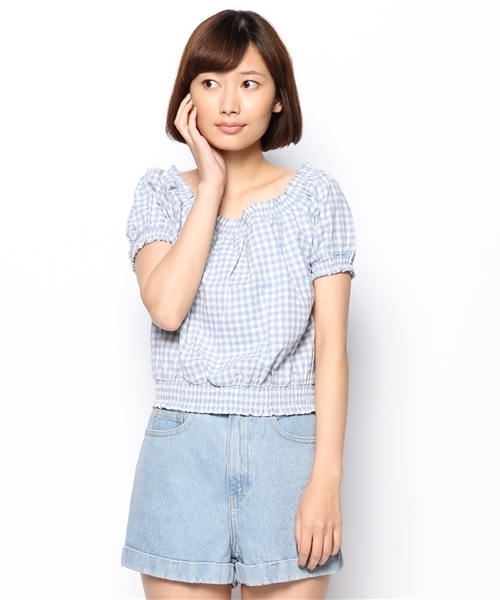 Chico(チコ)の「楊柳オフショルダーBL(シャツ/ブラウス・レディース・ブルー/ホワイト/ネイビー/ブラック・FREE)」の9枚目の写真