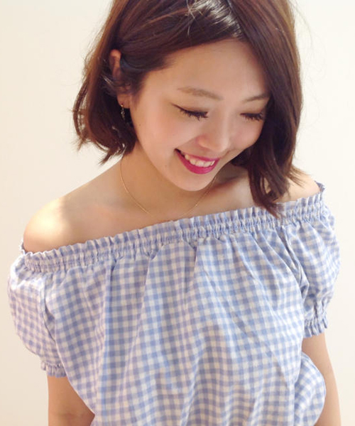 Chico(チコ)の「楊柳オフショルダーBL(シャツ/ブラウス・レディース・ブルー/ホワイト/ネイビー/ブラック・FREE)」の6枚目の写真