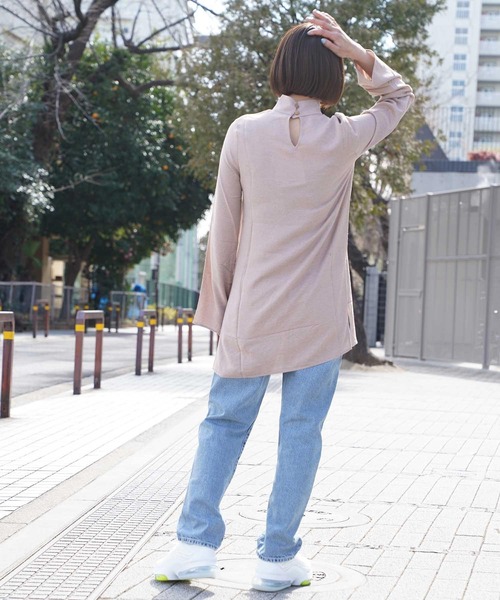 AERON(アーロン)の「AERON 777-81810 BLOUSE(シャツ/ブラウス・レディース・ベージュ・34inch/36inch)」の5枚目の写真