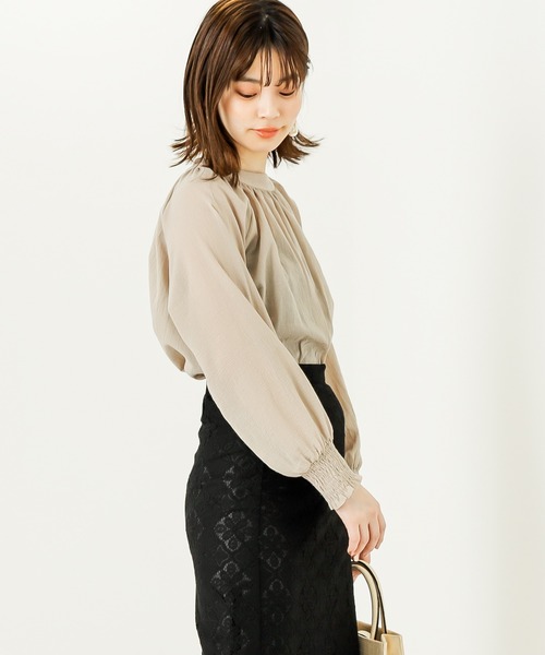 natural couture(ナチュラルクチュール)の「【WEB限定カラー有り】楊柳ガーゼギャザーブラウス(シャツ/ブラウス・レディース・ホワイト/ベージュ/サックスブルー/ミント/ブラック・FREE)」の3枚目の写真