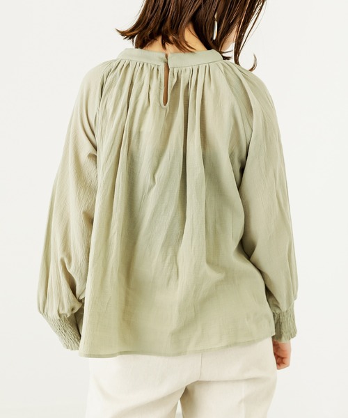 natural couture(ナチュラルクチュール)の「【WEB限定カラー有り】楊柳ガーゼギャザーブラウス(シャツ/ブラウス・レディース・ホワイト/ベージュ/サックスブルー/ミント/ブラック・FREE)」の12枚目の写真