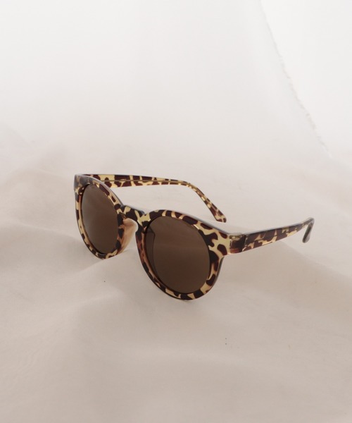 Cheek（チーク）の「ファッショングラス-3（サングラス・レディース・クリア/ブラウン/ベージュ・FREE）」の2枚目の写真