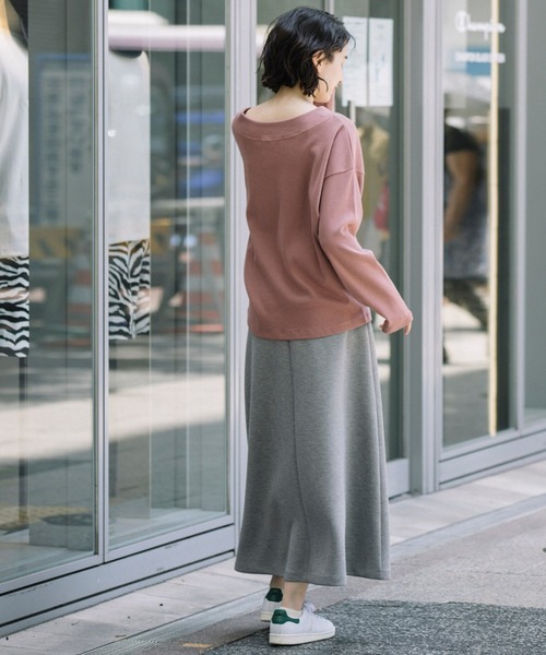 Munich(ミューニック)の「ハイテンションサーキュラーリブ ラウンドネックプルオーバー(セットアップ可)(Tシャツ/カットソー・レディース・ベージュ/ダークグレー/スモークピンク・FREE)」の16枚目の写真