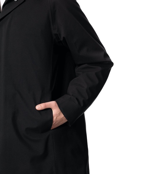 ATTACHMENT（アタッチメント）の「透湿防水3レイヤー フーデットダウン