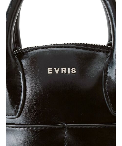 EVRIS（エヴリス）の「アクリルチェーンレザーライクミニBAG（ショルダーバッグ・レディース・ブラック/マスタード・FREE）」の15枚目の写真