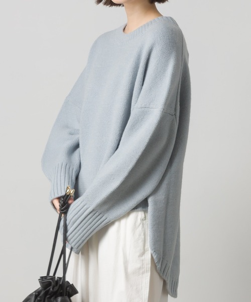 OMNES(オムネス)の「ウールアルパカ混 裾ラウンドオーバーニットプルオーバー(ニット/セーター・レディース・アイボリー/ブラウン/ネイビー/ブラック/サックスブルー/グレー・FREE)」の6枚目の写真