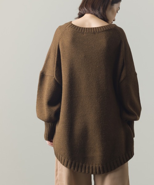 OMNES(オムネス)の「ウールアルパカ混 裾ラウンドオーバーニットプルオーバー(ニット/セーター・レディース・アイボリー/ブラウン/ネイビー/ブラック/サックスブルー/グレー・FREE)」の18枚目の写真