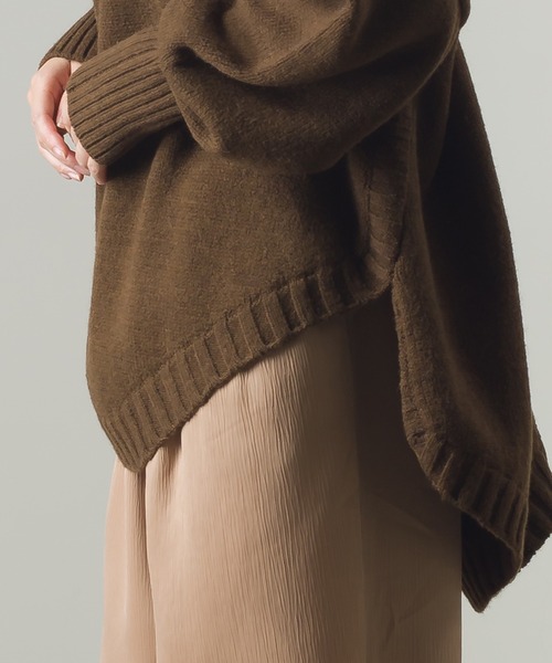 OMNES(オムネス)の「ウールアルパカ混 裾ラウンドオーバーニットプルオーバー(ニット/セーター・レディース・アイボリー/ブラウン/ネイビー/ブラック/サックスブルー/グレー・FREE)」の7枚目の写真