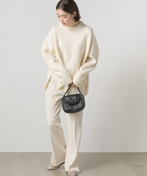 OMNES(オムネス)の「ウールアルパカ混 裾ラウンドオーバーニットプルオーバー(ニット/セーター・レディース・アイボリー/ブラウン/ネイビー/ブラック/サックスブルー/グレー・FREE)」の22枚目の写真