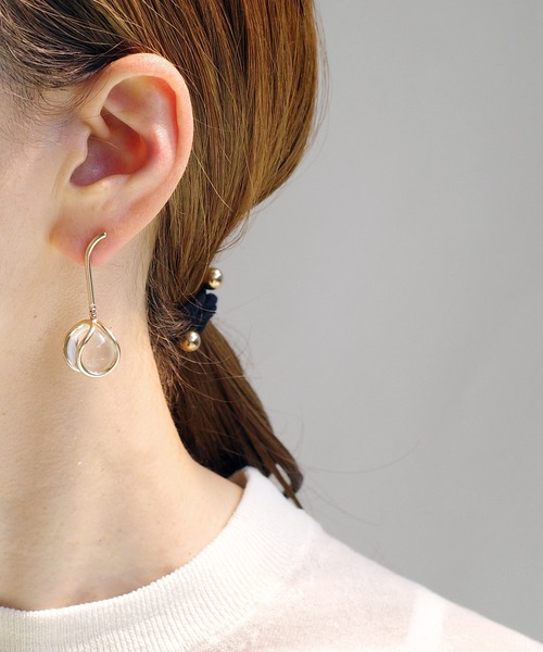 ANNIKA INEZ(アニカイネズ)の「【ANNIKA INEZ / アニカイネズ】EMBRACED Pierce / ピアス / SML(ピアス(両耳用)・レディース・ゴールド・FREE)」の13枚目の写真
