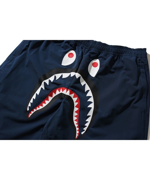 A BATHING APE（アベイシングエイプ）の「SHARK BEACH SHORTS M（水着・メンズ・ブラック/パープル/ネイビー・SMALL/MEDIUM/LARGE/X-LARGE/XX-LARGE）」の8枚目の写真