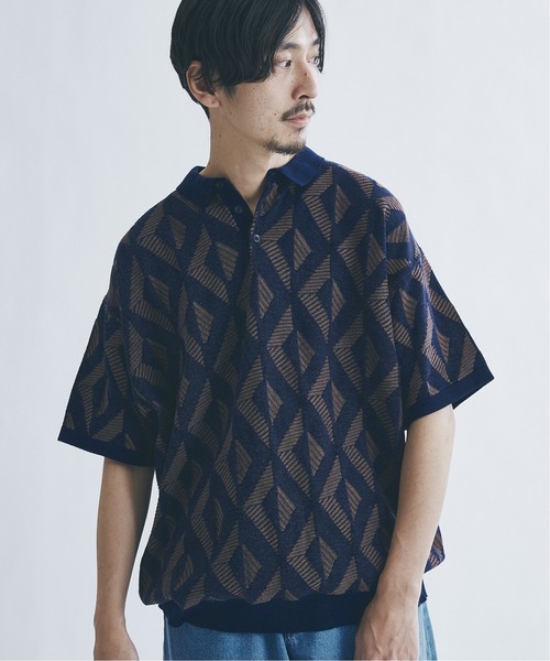 JOURNAL STANDARD(ジャーナルスタンダード)の「【GEOM PATTERN / ジオメパターン】 ジャガード ニットポロシャツ /サマーニット(ポロシャツ・メンズ・ベージュ/カーキ/ネイビー/クリアブルー・MEDIUM/LARGE)」の3枚目の写真