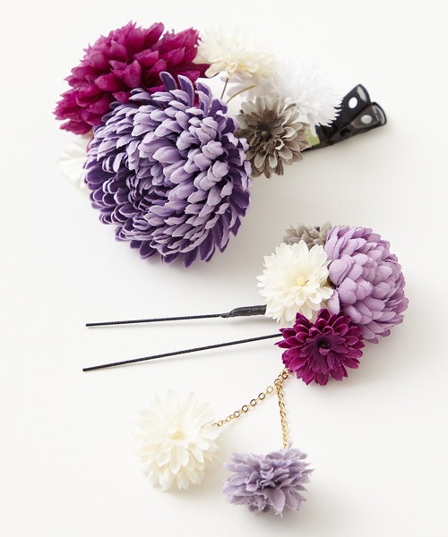 ふりふ(フリフ)の「ぽんぽん菊Uピン(和装小物・レディース・パープル/オフホワイト/ピンク・FREE)」の2枚目の写真