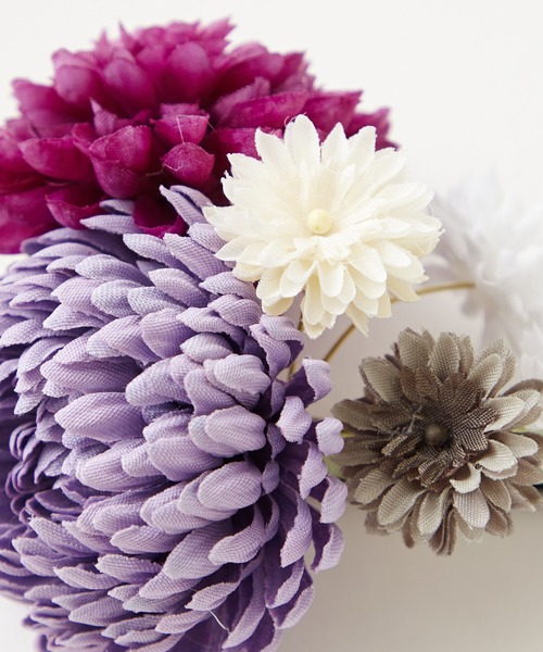 ふりふ(フリフ)の「ぽんぽん菊Uピン(和装小物・レディース・パープル/オフホワイト/ピンク・FREE)」の6枚目の写真