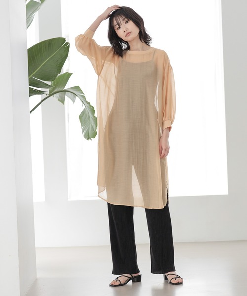 LAKOLE(ラコレ)の「シアーワッシャーパフチュニック(チュニック・レディース・ブラック/ベージュ/ロイヤルブルー・SMALL/MEDIUM)」の21枚目の写真