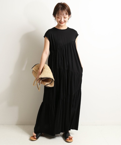 SLOBE IENA（スローブイエナ）の「フレンチスリーブティアードカットワンピース【手洗い可能】◆（ワンピース・レディース・チャコールグレー/ブラック/ラベンダー・38/36）」の4枚目の写真