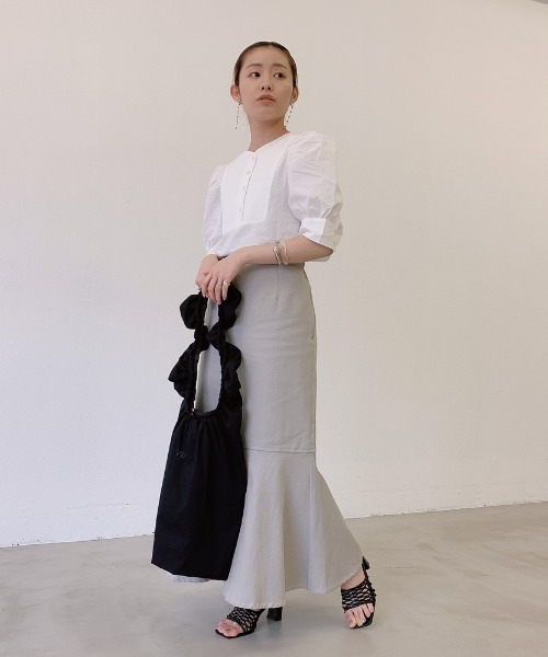 VANNIE U(ヴァニーユー)の「デニムマーメイドスカート(スカート・レディース・ライトブルー/ブルー/アイボリー・FREE)」の4枚目の写真