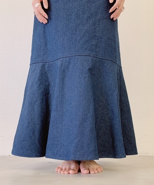 VANNIE U(ヴァニーユー)の「デニムマーメイドスカート(スカート・レディース・ライトブルー/ブルー/アイボリー・FREE)」の11枚目の写真