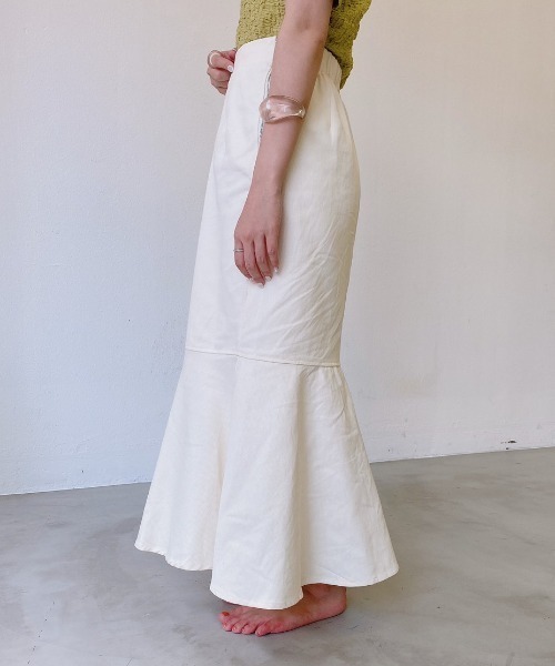 VANNIE U(ヴァニーユー)の「デニムマーメイドスカート(スカート・レディース・ライトブルー/ブルー/アイボリー・FREE)」の5枚目の写真