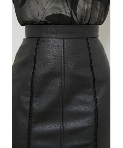 rienda（リエンダ）の「フェイクレザーマーメイドヘムスカート（スカート・レディース・ブラック/グリーン/キャメル・SMALL/MEDIUM）」の8枚目の写真