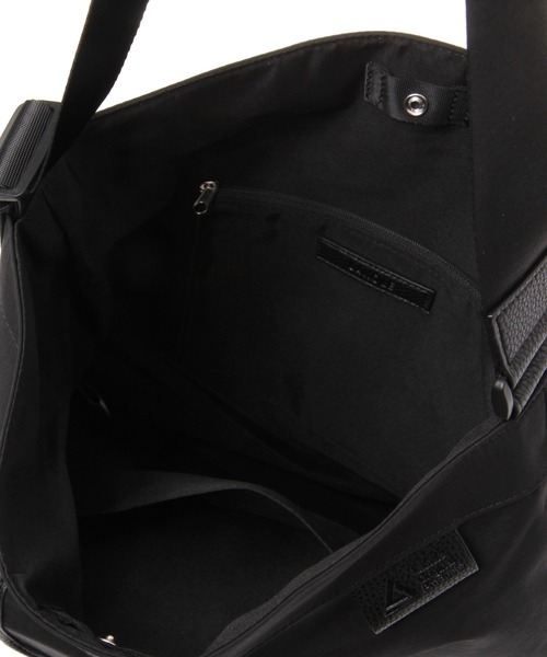 LAKOLE（ラコレ）の「フロントポケットワンショルダーバッグ / 954533（ショルダーバッグ・メンズ・ブラック/ベージュ・FREE）」の15枚目の写真