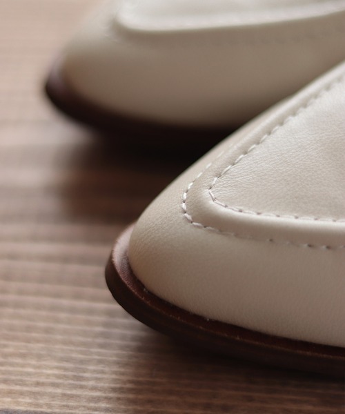 SESTO（セスト）の「ふわふわインソール！ウッドヒールのアーモンドトゥローファーパンプス（ローファー・レディース・ブラック/ブラウン/ゴールド/レオパード/アイボリー・22.5cm/23.5cm/24.5cm/23.0cm/24.0cm/25.0cm/21.5㎝）」の9枚目の写真