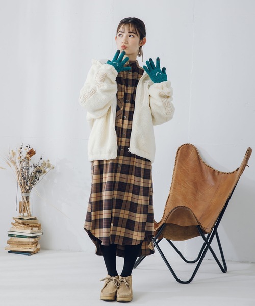 MILKFED.(ミルクフェド)の「SLEEVE LOGO HOODED JACKET(ブルゾン・レディース・ホワイト/ベージュ/レッド/ブラック/ライトグリーン・M/S)」の21枚目の写真