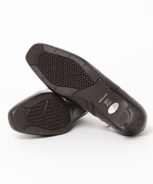 Riz raffinee（リズラフィーネ）の「【3E】サイドスリットスクエアパンプス（パンプス・レディース・ダークブラウン/ブラック・22.5cm/23cm/24cm/23.5cm/24.5cm）」の4枚目の写真