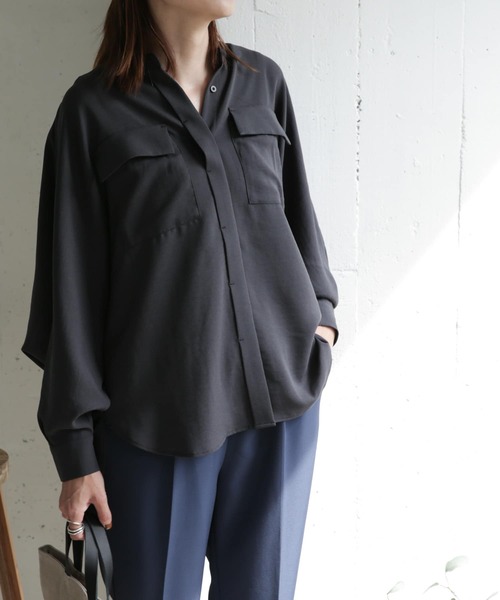 URBAN RESEARCH DOORS（アーバンリサーチドアーズ）の「ジョーゼットドルマンシャツ（シャツ/ブラウス・レディース・チャコールグレー/グレー/ピンクベージュ・ONE）」の5枚目の写真