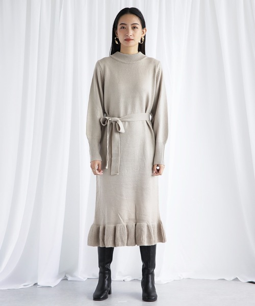 White Collection（ホワイトコレクション）の「2021AW フリル裾ボリューム袖ハイネックニットワンピース（ワンピース・レディース・ブラック/オフホワイト/モカ/アイボリー/ベージュ・FREE）」の3枚目の写真