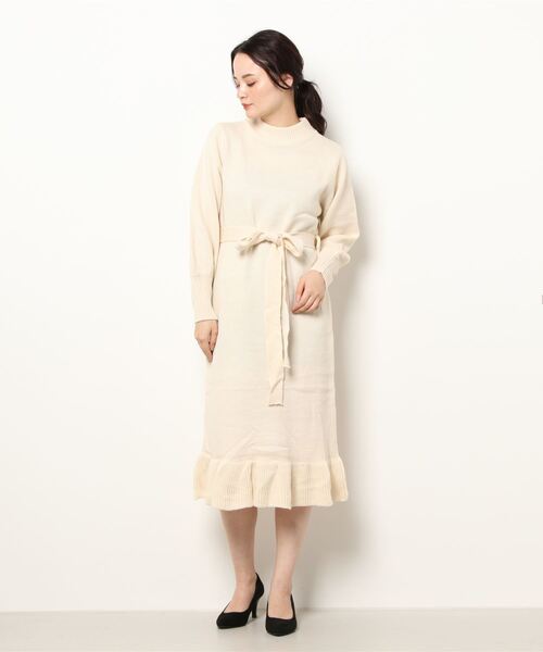 White Collection（ホワイトコレクション）の「2021AW フリル裾ボリューム袖ハイネックニットワンピース（ワンピース・レディース・ブラック/オフホワイト/モカ/アイボリー/ベージュ・FREE）」の17枚目の写真