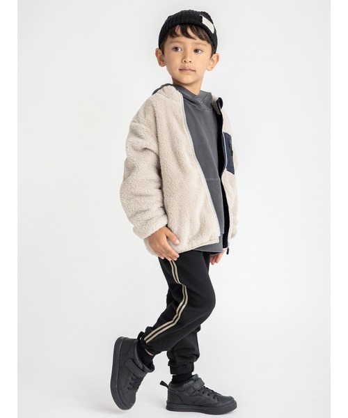 BRANSHES（ブランシェス）の「【やわらか】ボアジャケット（ブルゾン・キッズ・アイボリー/カーキオリーブ/ブラック・130/150/90/110/140/100/120）」の5枚目の写真