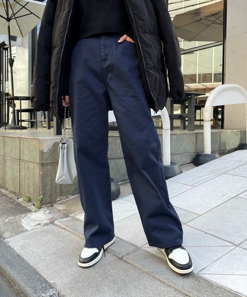 WHO'S WHO gallery（フーズフーギャラリー）の「PTNツイルストレートパンツ（その他パンツ・レディース・ブラック/ネイビー/レッド/ブルー/グリーン・FREE）」の3枚目の写真