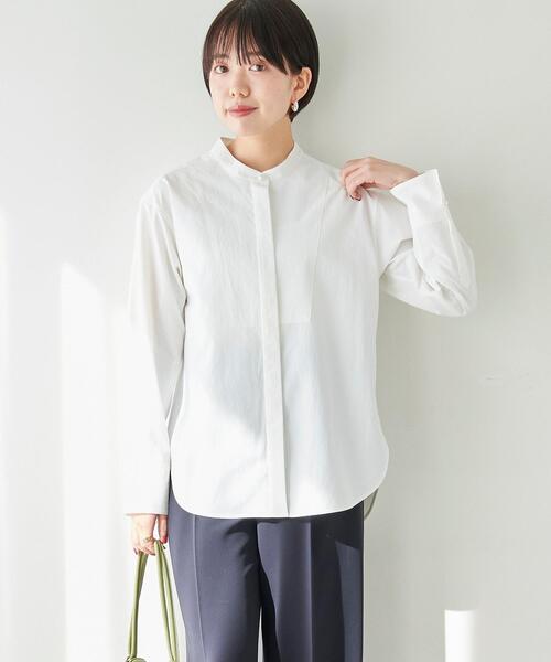 green label relaxing（グリーンレーベルリラクシング）の「［ XS /H148-155㎝］＜ VERYコラボ ＞タイプライター スタンドカラー シャツ（シャツ/ブラウス・レディース・ホワイト/ライトブルー/ベージュ・XS）」の2枚目の写真