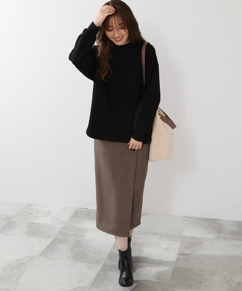 DRESKIP(ドレスキップ)の「◆お袖ぽわんと裏起毛大人スウェット(Tシャツ/カットソー・レディース・ブラック/パープル/モスグリーン/ナチュラル・02/03/04)」の8枚目の写真