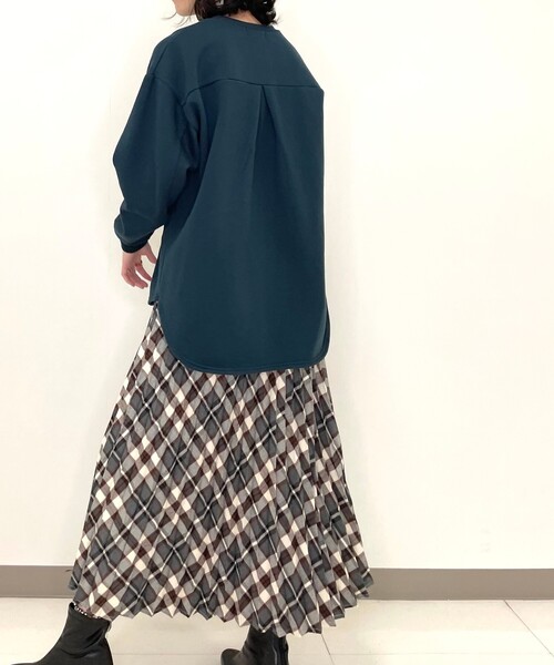 DRESKIP(ドレスキップ)の「◆お袖ぽわんと裏起毛大人スウェット(Tシャツ/カットソー・レディース・ブラック/パープル/モスグリーン/ナチュラル・02/03/04)」の21枚目の写真
