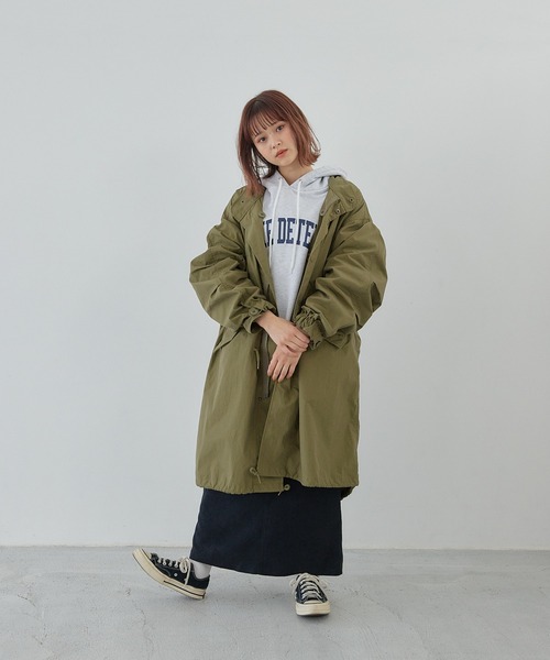 flaner(フラネ)の「ルーズカレッジロゴパーカー【ユニセックス対応】(パーカー・レディース・グレー/ホワイト・MEDIUM/LARGE)」の16枚目の写真