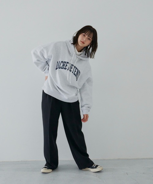 flaner(フラネ)の「ルーズカレッジロゴパーカー【ユニセックス対応】(パーカー・レディース・グレー/ホワイト・MEDIUM/LARGE)」の21枚目の写真