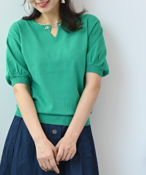 INTERPLANET(インタープラネット)の「天竺ハトメチェーンプルオーバー(ニット/セーター・レディース・ネイビー/グリーン/グレイッシュベージュ・FREE)」の2枚目の写真