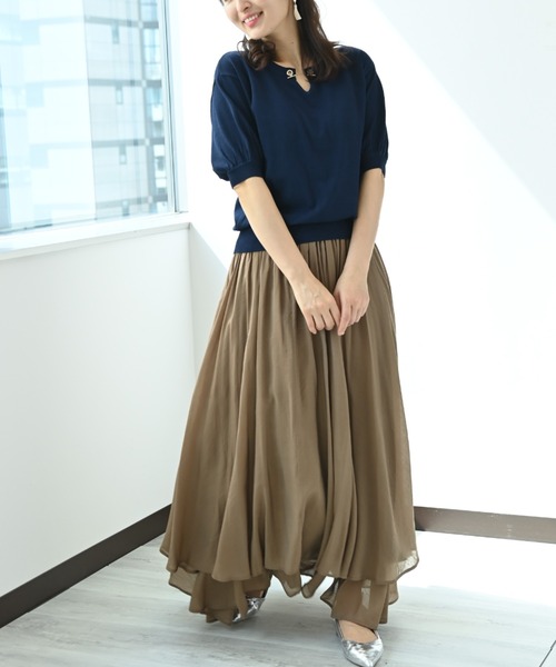 INTERPLANET(インタープラネット)の「天竺ハトメチェーンプルオーバー(ニット/セーター・レディース・ネイビー/グリーン/グレイッシュベージュ・FREE)」の6枚目の写真