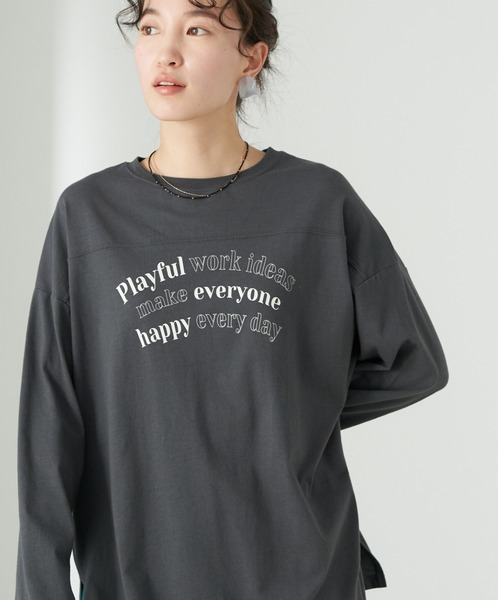 earth music&ecology（アースミュージックアンドエコロジー）の「ヨーク切り替ロゴロンＴ*（Tシャツ/カットソー・レディース・チャコールグレー/オフホワイト/グレイッシュベージュ・FREE）」の2枚目の写真