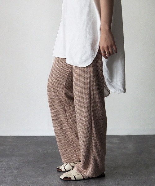 Riberry（リベリー）の「幾何学柄カットジャガードパンツ（スウェットパンツ・レディース・ブラック/グリーン/オレンジ・MEDIUM）」の13枚目の写真