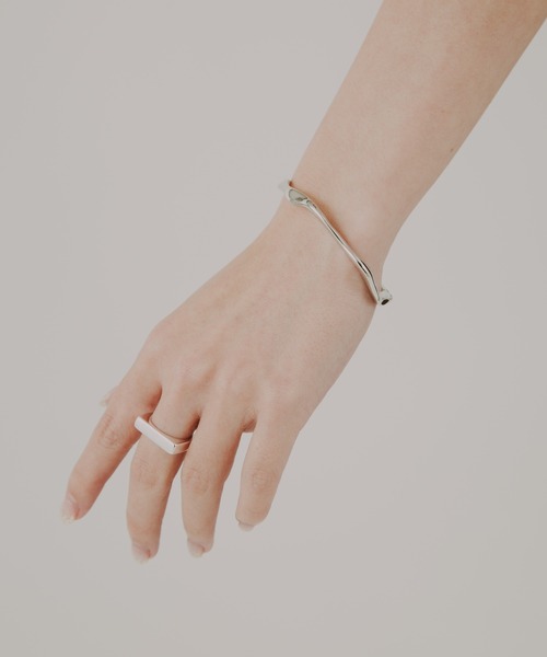 COLOR TOKYO ACCESSORIES（カラートウキョウアクセサリー）の「ハンドメイド風メタルバングル（バングル/リストバンド・レディース・シルバー/ゴールド・FREE）」の19枚目の写真