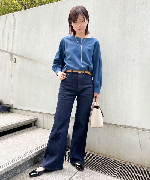 UNTITLED（アンタイトル）の「◆【SETUP】ドライタッチ キーネックブラウス＜洗える／通勤＞（シャツ/ブラウス・レディース・チャコール/ブルー/ベージュ系9/カーキ系3・44/48/00/02/04）」の8枚目の写真