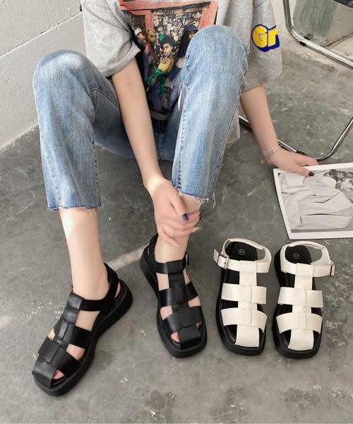 Shoes in Closet（シューズインクローゼット）の「厚底プラットフォーム スクエアトゥ グルカサンダル 8449（サンダル・レディース・ホワイト/ブラック・4L/3L/LL/L/M/S/XS）」の17枚目の写真